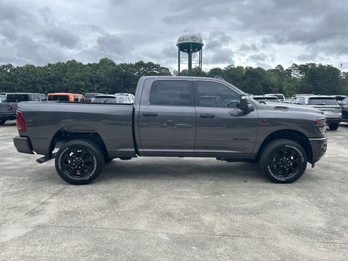 New 2025 RAM 2500 Big Horn AWD/4WD image 8