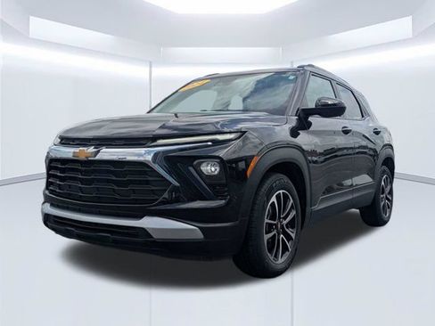 Used 2024 Chevrolet TrailBlazer LT w/ Convenience Package FWD image 7