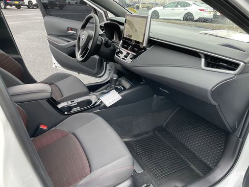 Certified 2025 Toyota Corolla SE w/ SE Premium Package image 18