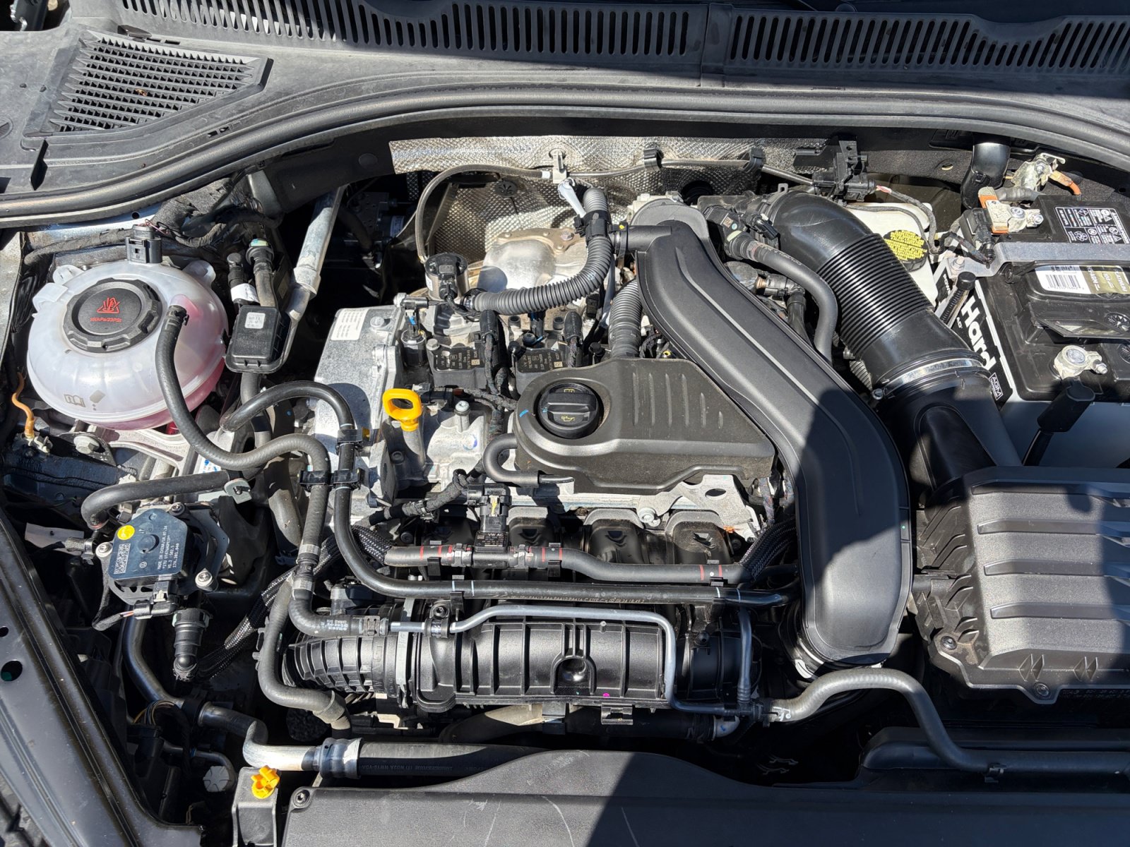 Used 2025 Volkswagen Jetta Sport FWD image 22