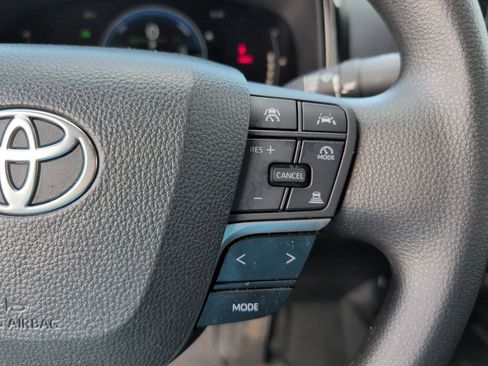 Used 2025 Toyota Camry LE w/ Convenience Package FWD image 25
