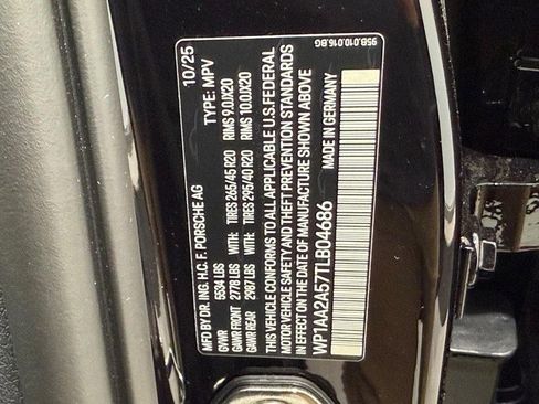 New 2026 Porsche Macan Turbo image 26