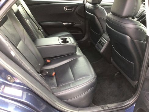 Used 2017 Toyota Avalon XLE image 22