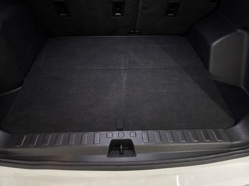Used 2021 Chevrolet Equinox Premier FWD image 12