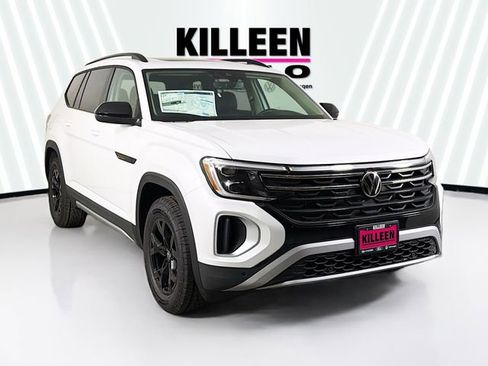 New 2026 Volkswagen Atlas Peak Edition AWD/4WD image 1