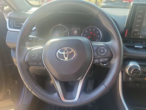 Certified 2020 Toyota RAV4 XLE Premium image 24
