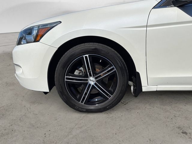 Used 2010 Honda Accord EX-L image 9