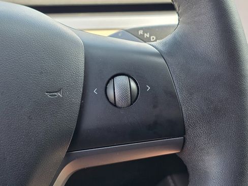 Used 2021 Tesla Model 3 Standard Range image 36