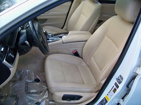 Used 2014 BMW 528i xDrive Sedan image 29