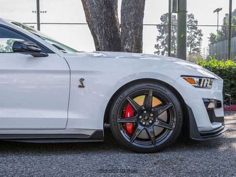 Used 2022 Ford Mustang Shelby GT500 w/ Carbon Fiber Track Pack image 11