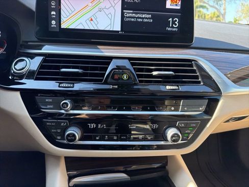 Certified 2023 BMW 540i w/ Convenience Package image 23