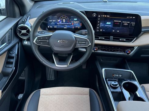 Used 2026 Chevrolet Equinox ACTIV image 17