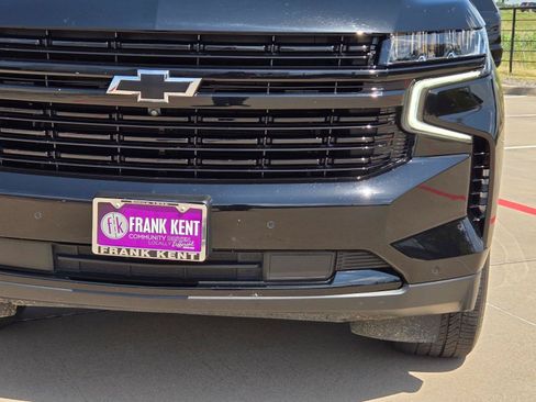 Used 2024 Chevrolet Suburban RST w/ Sport Performance Package AWD/4WD image 6
