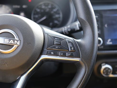 Used 2023 Nissan Kicks SV image 9