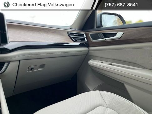 New 2026 Volkswagen Atlas SE image 25