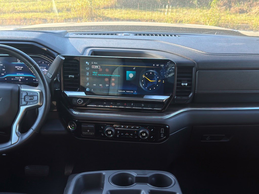 Used 2024 Chevrolet Silverado 1500 RST w/ Z71 Off-Road Package AWD/4WD image 4
