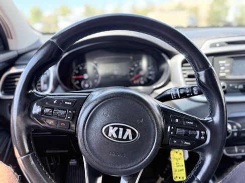 Used 2016 Kia Sorento LX w/ LX Convenience Package image 10
