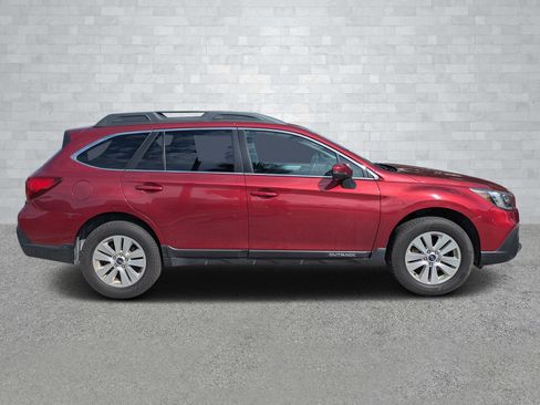 Used 2019 Subaru Outback 2.5i Premium image 4