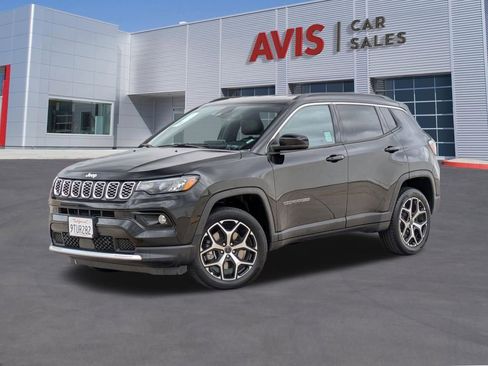Used 2025 Jeep Compass Limited image 1