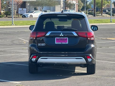 Used 2022 Mitsubishi Outlander GT AWD/4WD image 6