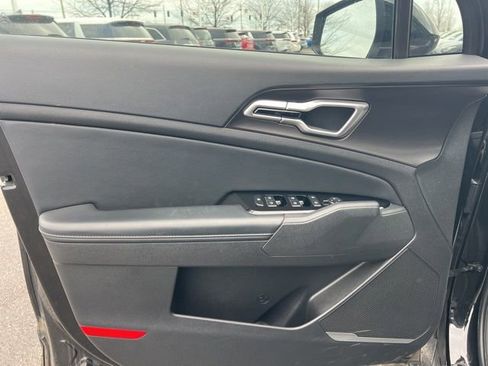 Certified 2023 Kia Sportage EX w/ EX Premium Package image 32