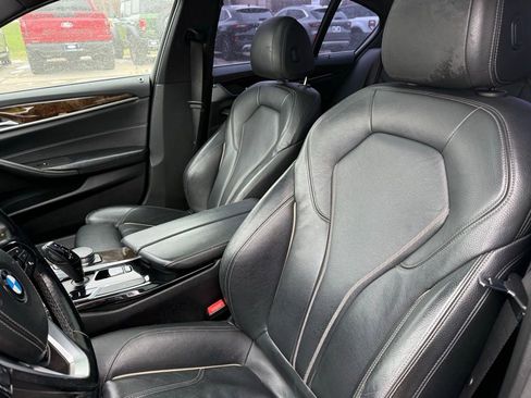 Used 2017 BMW 530i xDrive image 3