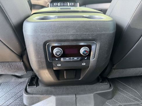 Used 2021 Chevrolet Suburban High Country AWD/4WD image 13