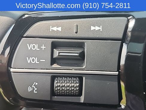 Used 2025 Honda Pilot Black Edition image 14