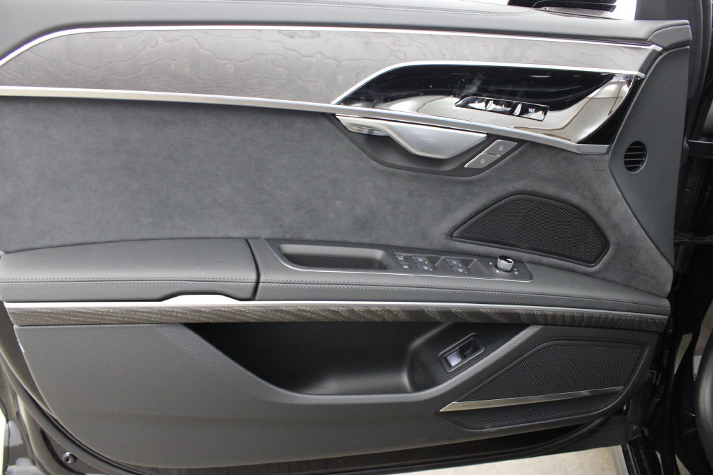 New 2026 Audi A8 L 3.0T AWD/4WD image 17