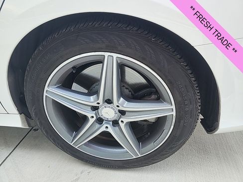 Used 2017 Mercedes-Benz E 400 4MATIC Wagon image 23