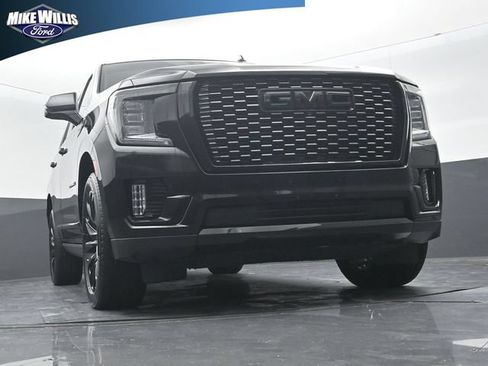 Used 2021 GMC Yukon Denali w/ Denali Premium Package RWD image 18