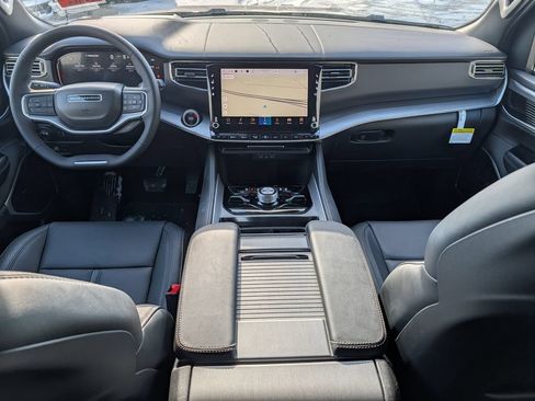 New 2026 Jeep Grand Wagoneer Limited AWD/4WD image 9