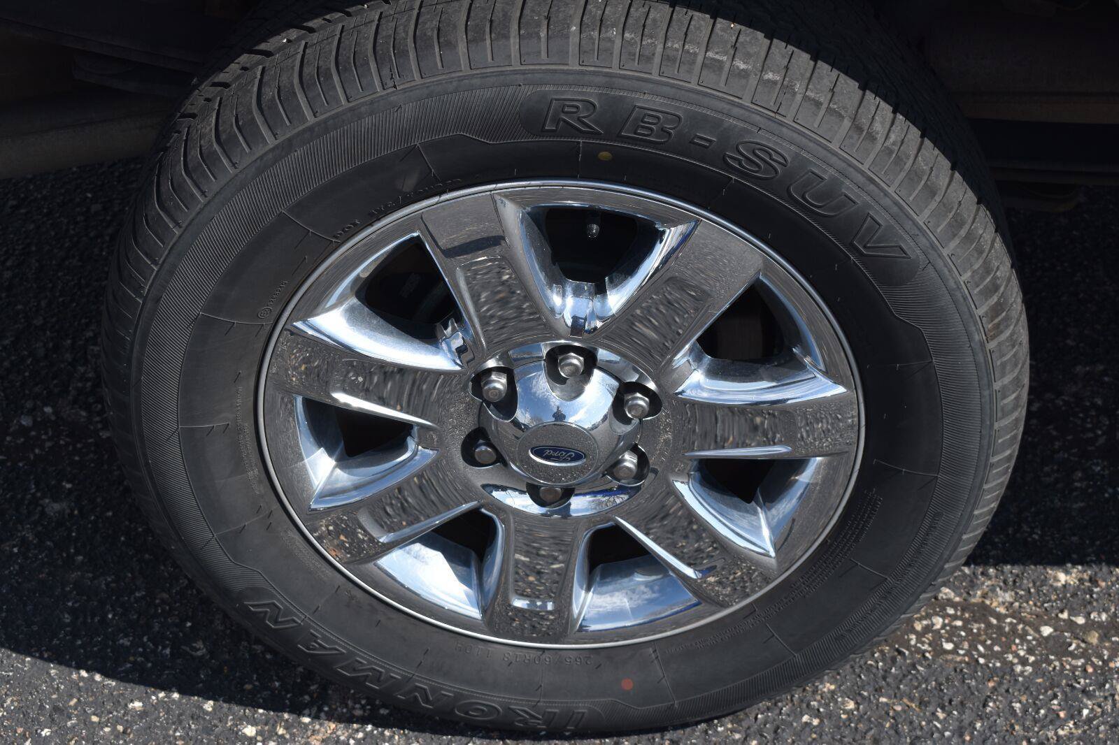 Used 2014 Ford F150 XLT w/ XLT Chrome Package RWD image 10