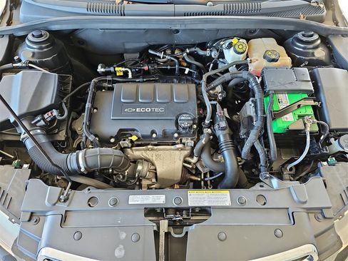 Used 2015 Chevrolet Cruze LT image 28