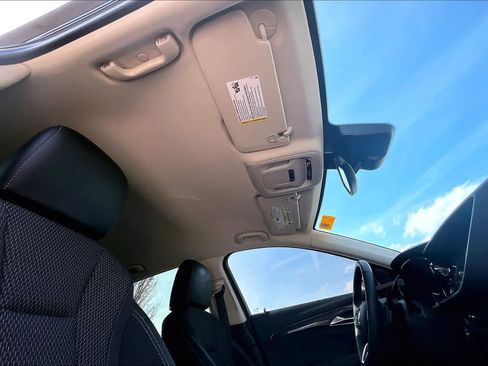 Used 2022 Buick Envision Preferred image 14