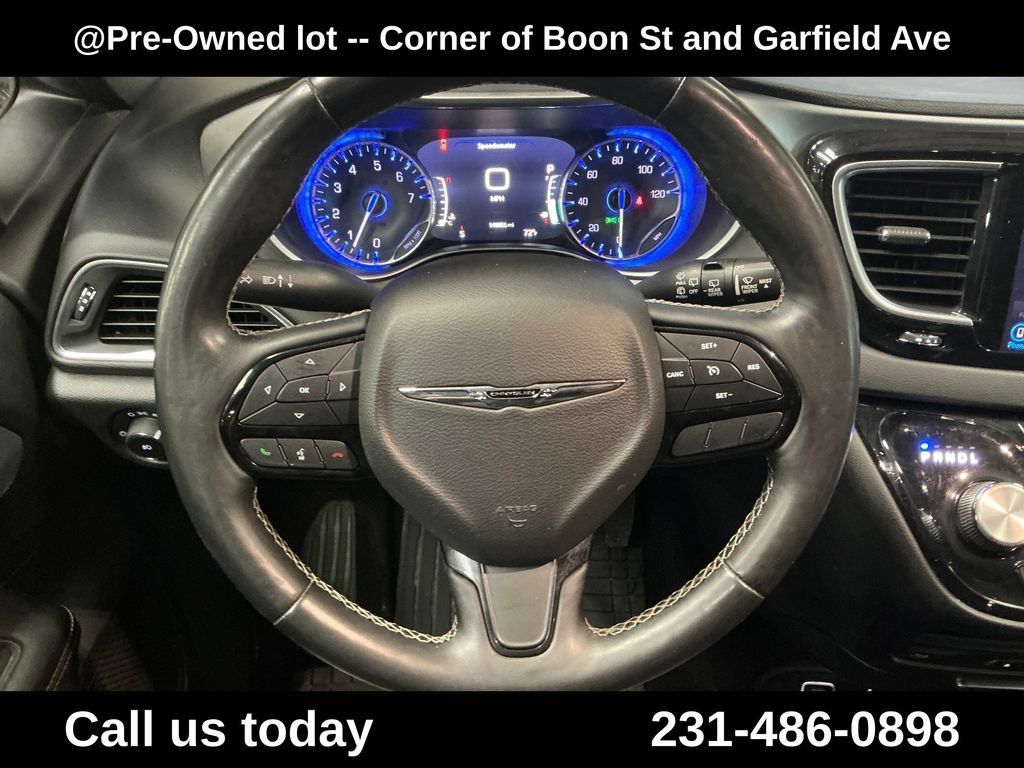 Used 2018 Chrysler Pacifica Touring-L Plus w/ S Appearance Package FWD image 20