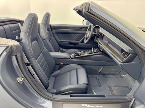 Used 2025 Porsche 911 Carrera image 14