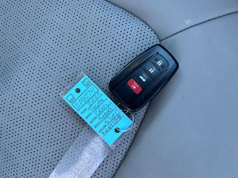 Used 2024 Toyota Camry XSE FWD image 27
