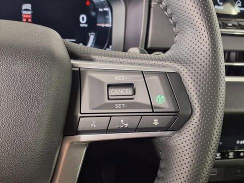 Used 2024 Mitsubishi Outlander SE image 26