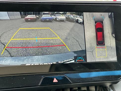 Used 2021 Toyota Venza Limited image 20