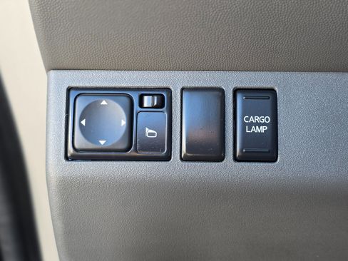 Used 2020 Nissan Frontier SV image 39