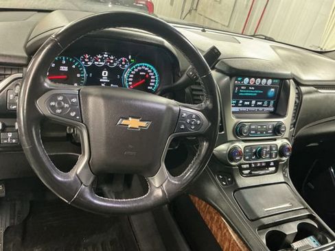 Used 2019 Chevrolet Suburban Premier image 28