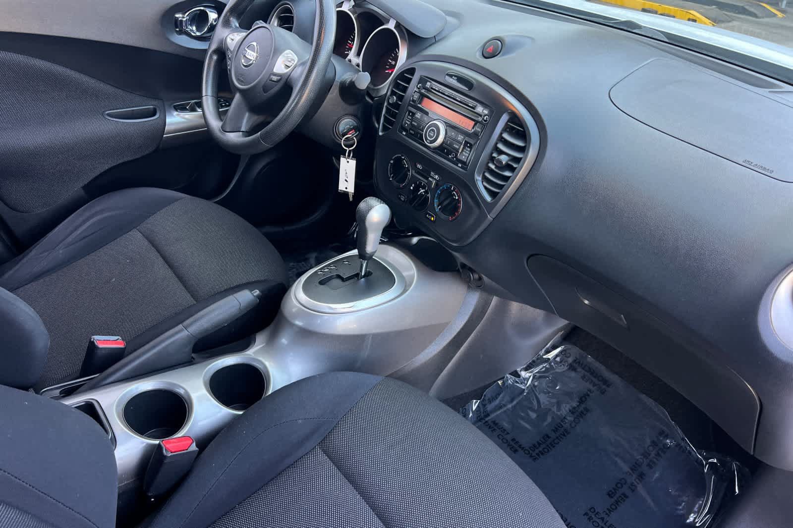 Used 2013 Nissan Juke S FWD image 27