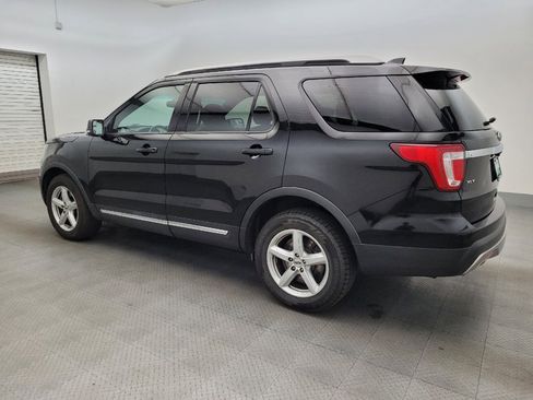 Used 2016 Ford Explorer XLT w/ Equipment Group 202A AWD/4WD image 3