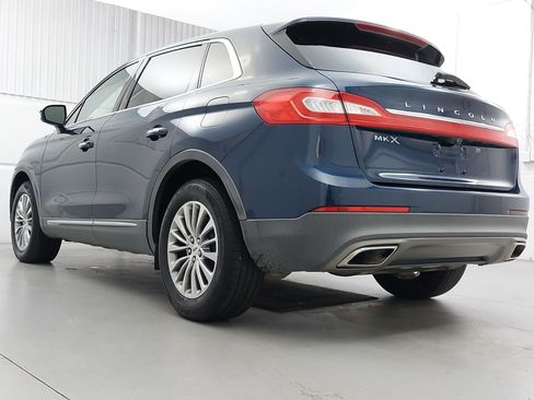Used 2017 Lincoln MKX Select w/ Select Plus Package image 3