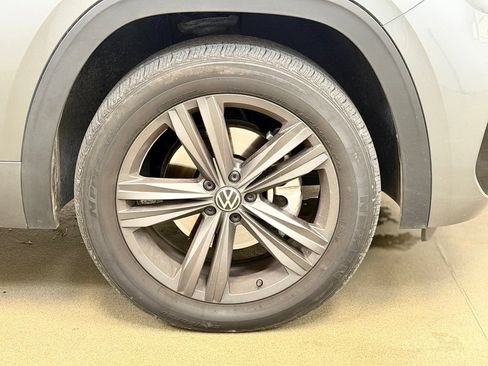 Used 2022 Volkswagen Atlas SEL R-Line AWD/4WD image 4