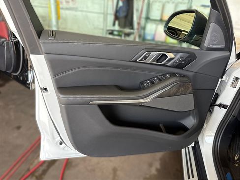 New 2026 BMW X5 sDrive40i image 26