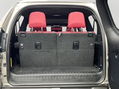 Used 2021 Lexus GX 460 Premium w/ Premium Package image 12