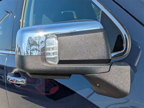 Used 2019 GMC Sierra 1500 SLT image 11