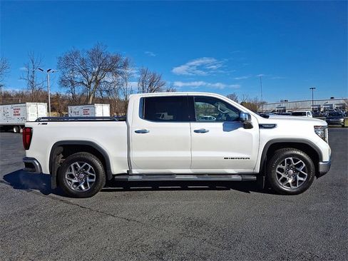 Used 2022 GMC Sierra 1500 SLT w/ SLT Premium Plus Package image 10